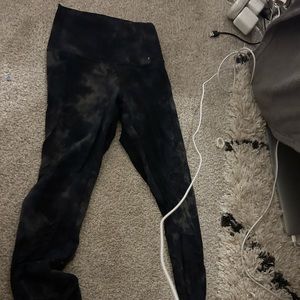 don’t mind the fluff it has been sitting in my closet but lululemon leggings